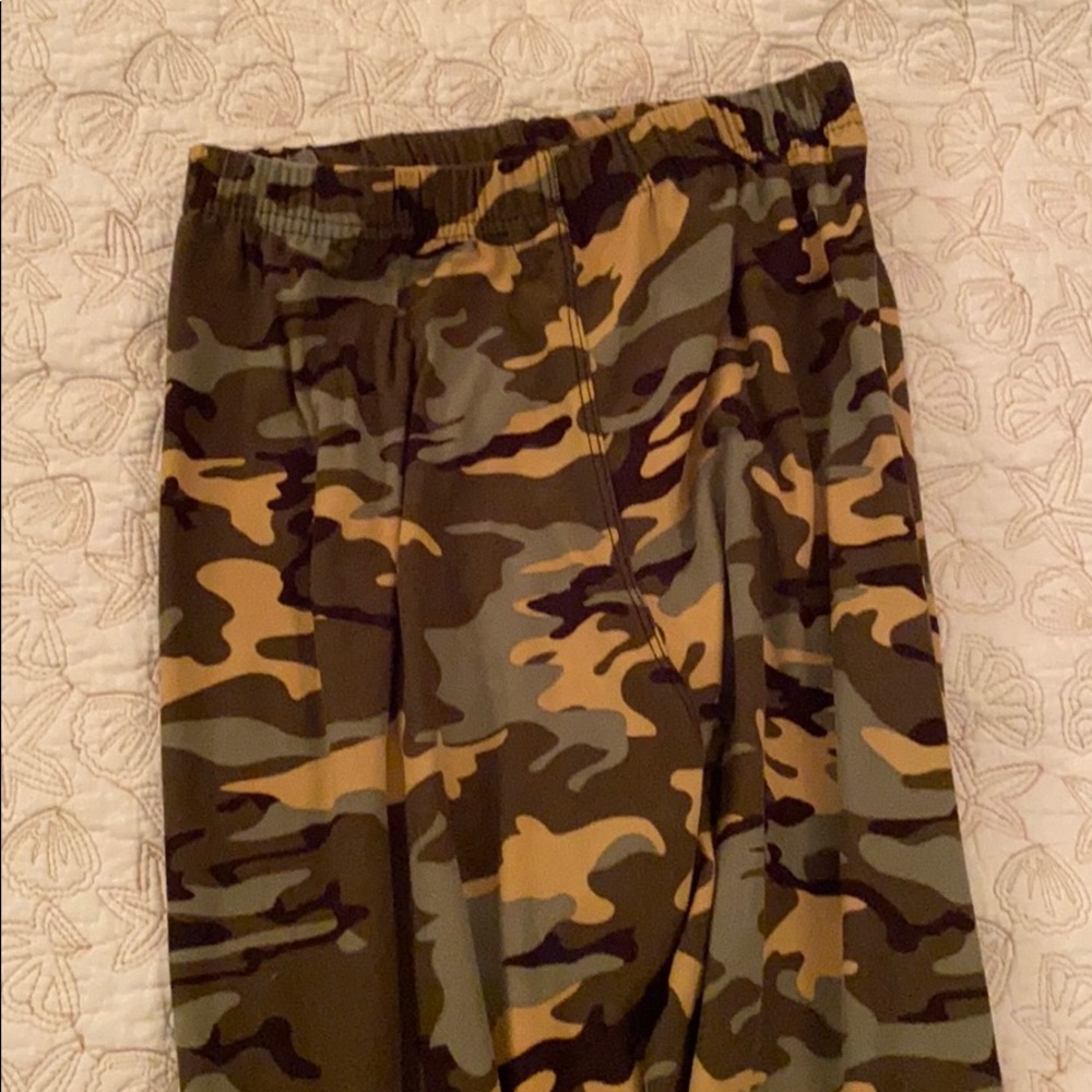 One size camo leggings